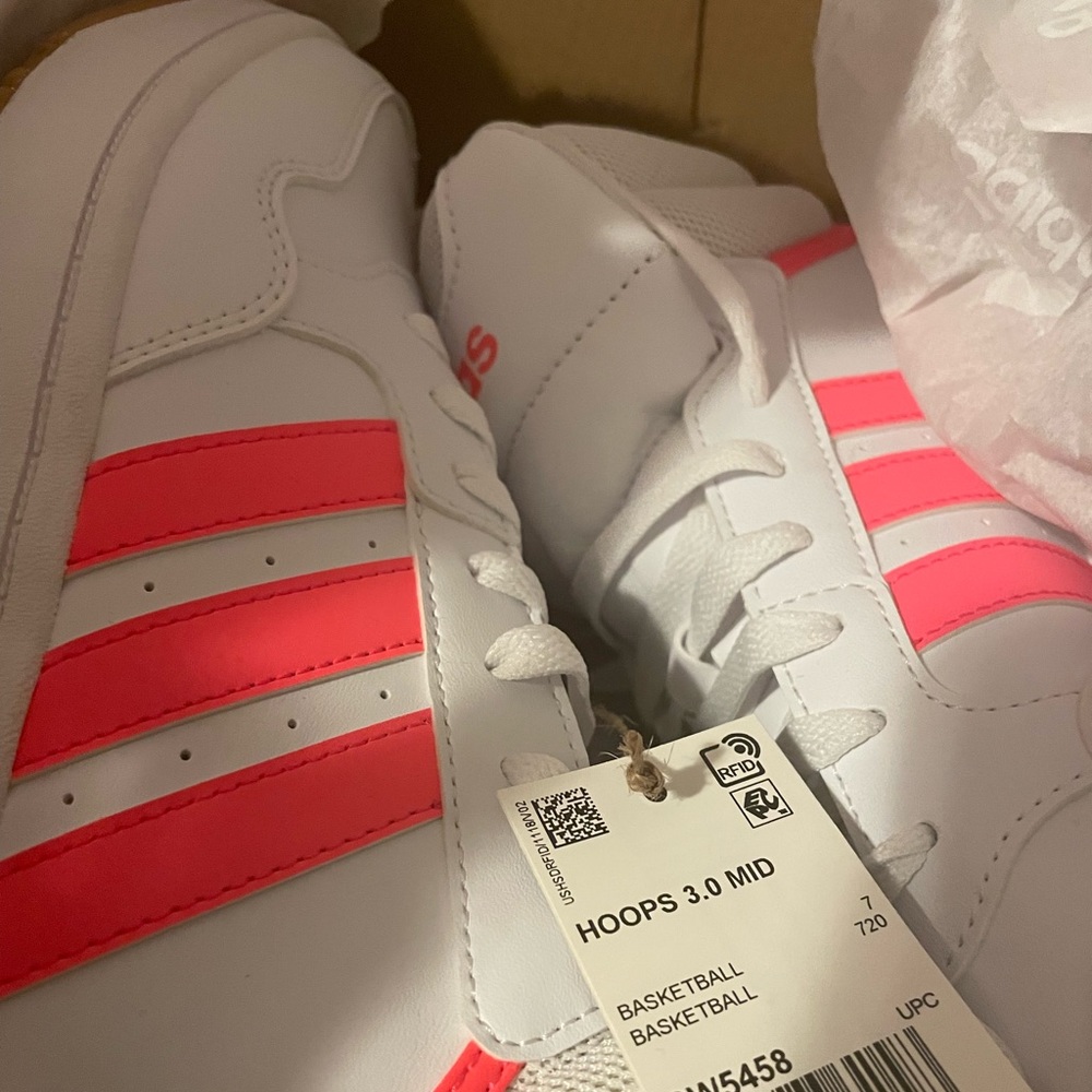Adidas - Picture 3 of 3